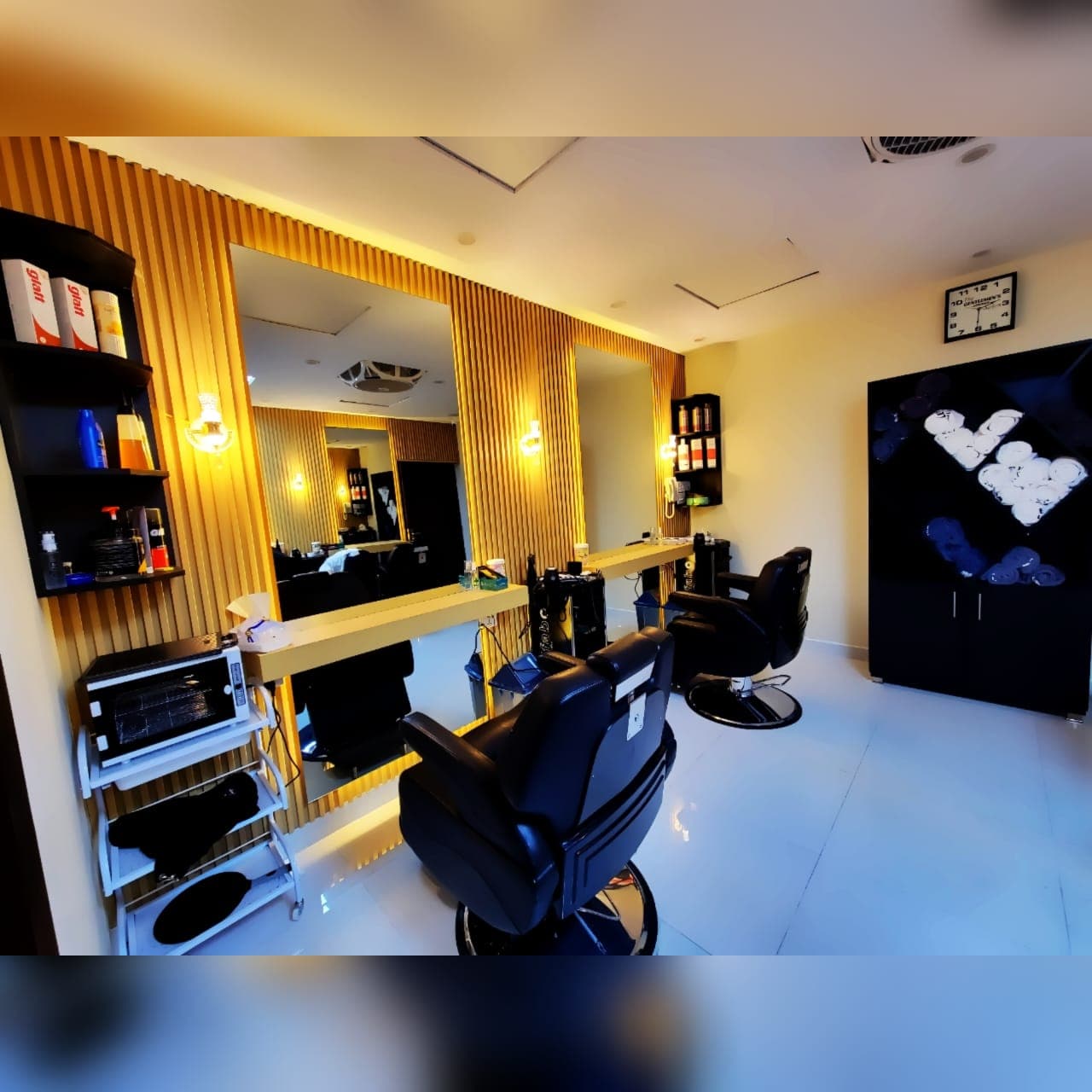 Salon interior
